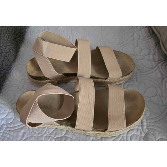 Women's Lot of 3 Used Shoes sizes 9.5 & 10 - Picture 5 of 7